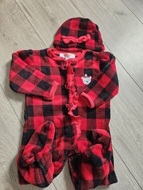 Monkey Bars Baby Girl Fleece Buffalo Plaid Footie Pajamas Sleeper Set Hat 6-9M🩷